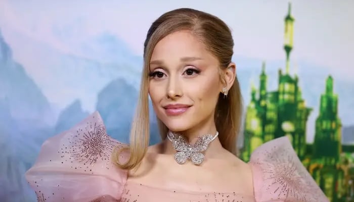 Ariana Grande wins hearts with sweet gesture for cancer patient