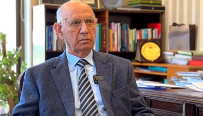 عرفان صدیقی—فائل فوٹو