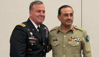 امریکا میں فیلڈ مارشل عاصم منیر کو بطور طاقتور شخصیت دیکھا جاتا ہے: بلوم برگ