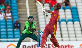 دوسرا ون ڈے، بارش سے متاثرہ میچ میں ویسٹ انڈیز 5 وکٹ سے کامیاب