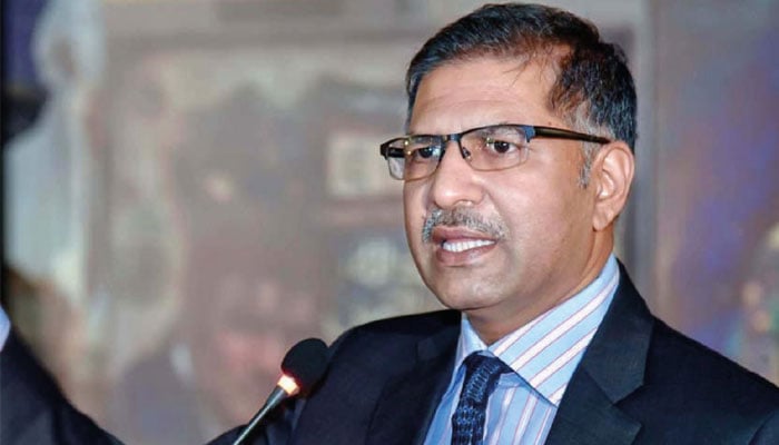 حتمی فیصلے سے پہلے ہی پی ٹی آئی ارکان کو نااہل کردیا گیا، سینیٹر علی ظفر