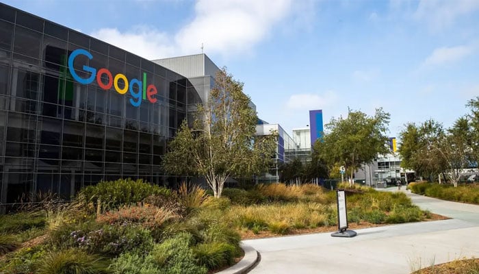 Google now allows users to select their top sources for search results