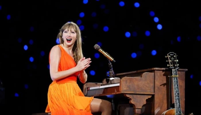 Taylor Swift takes cheeky swipe at male sports fans on New Heights podcast
