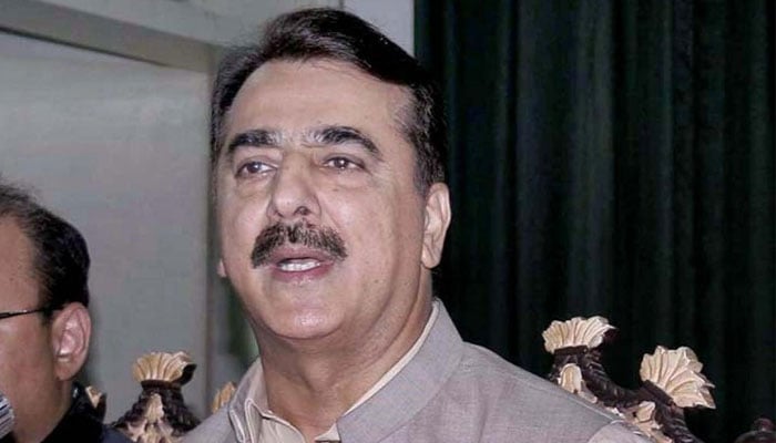 چیئرمین سینیٹ یوسف رضا گیلانی—فائل فوٹو