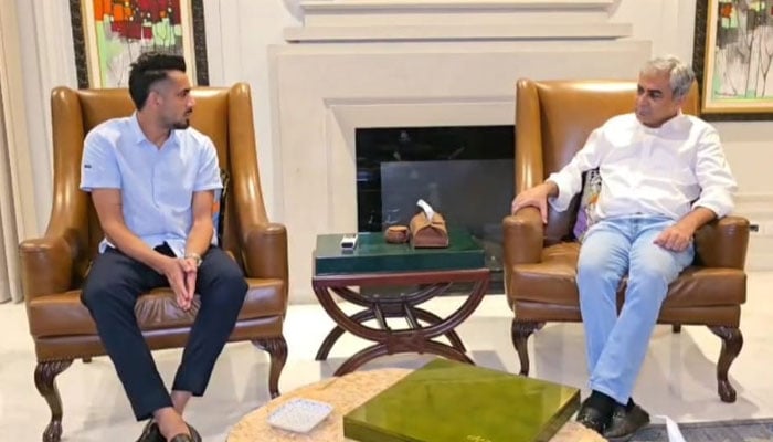 محسن نقوی کی عماد شکیل بٹ سے ملاقات، ہاکی کے کھلاڑیوں کیلئے 10، 10 لاکھ روپے انعام کا اعلان
