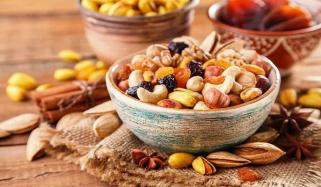 گری دار میووں کا باقاعدگی سے استعمال کس خطرناک بیماری سے بچا سکتا ہے؟