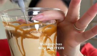 کافی میں پروٹین پاؤڈر شامل کرنے سے وزن میں غیرضروری اضافہ ہوسکتا ہے، ماہرین