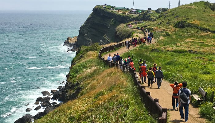 Jeju Island warns foreign tourists for first time to ‘behave’ to avoid fines