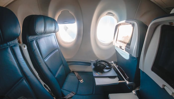 United, Delta airlines hit with lawsuit for selling windowless window seats’