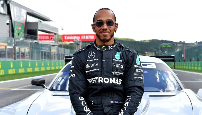 Lewis Hamilton’s teammate makes shocking revelation about psychological help
