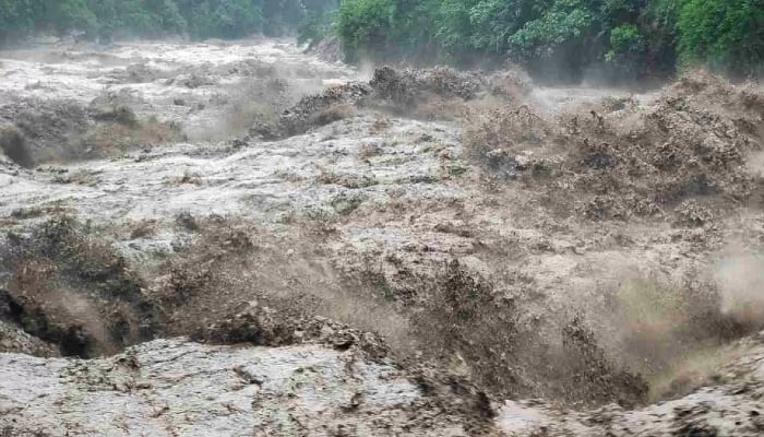What are cloudbursts and why does a warming climate make them threatening?