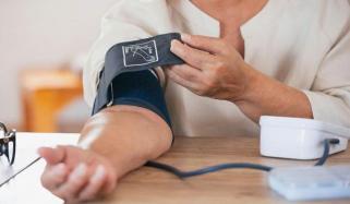 بلڈ پریشر پر سخت کنٹرول صحت کیساتھ اخراجات بھی قابو میں رکھتا ہے، تحقیق