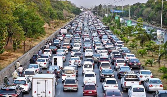 پولیس کی سنگین غفلت، اعلیٰ ترین شخصیات 25 منٹ ٹریفک میں پھنس گئیں
