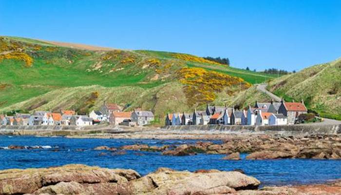 UK picturesque seaside village that bans cars, bikes to preserve its charm