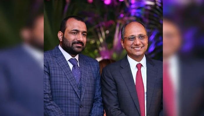 ٹاؤن چیئرمین فرحان غنی و دیگر ملزمان کو جسمانی ریمانڈ پر پولیس کی تحویل میں دے دیا گیا