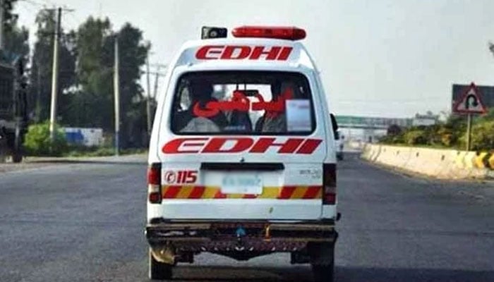 کراچی: دو ٹریفک حادثات میں ایک خاتون اور مرد جاں بحق