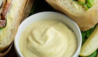 سینڈوچ کیلئے مایونیز نہ ملنے پر مشتعل گاہک نے کیفے کو آگ لگادی