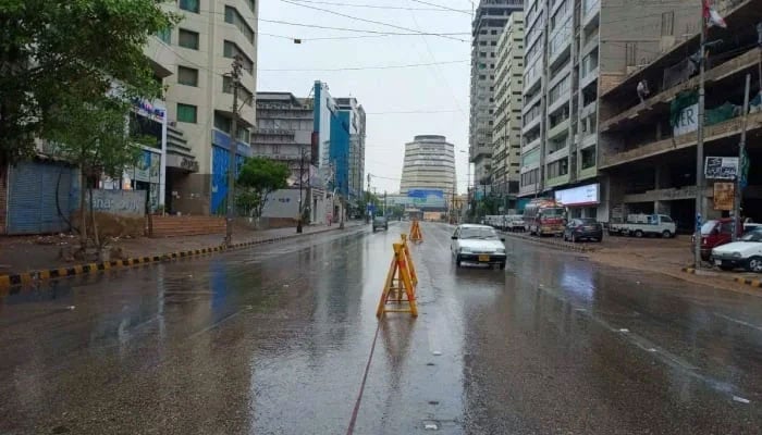 کراچی سمیت سندھ میں فی الحال بارش کا کوئی امکان نہیں: محکمہ موسمیات