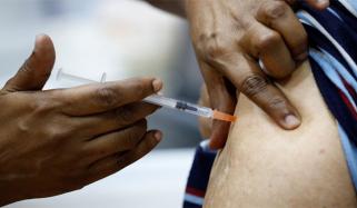 شِنگلز ویکسین ہارٹ اٹیک یا فالج کے خطرے کو 20 فیصد تک کم کر دیتی ہے، تحقیق