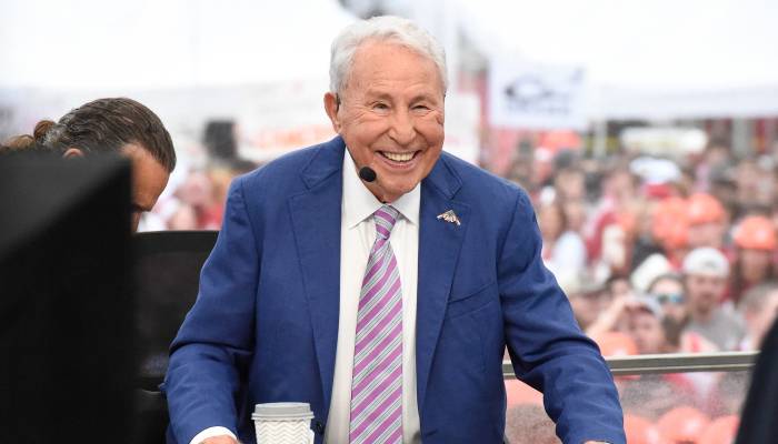 Lee Corso retires from College GameDay after 38 iconic years