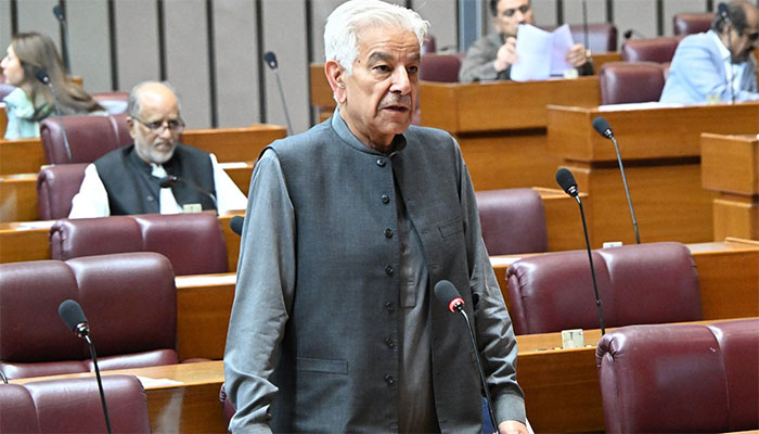 سیالکوٹ میں نالے کی زمین لوگوں کو بیچی گئی، وہاں گھر بنائے گئے، خواجہ آصف