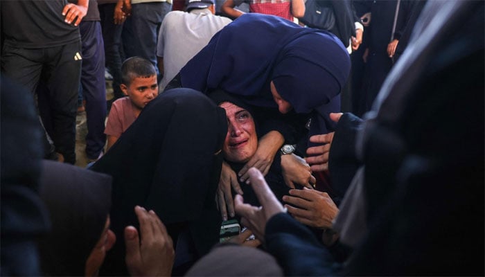 شہدا کے لواحقین نوحہ کناں ہیں(تصویر سوشل میڈیا۔