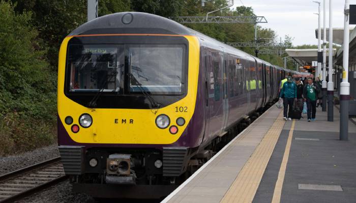 England tests smart pay-as-you-go rail tickets with GPS tracking