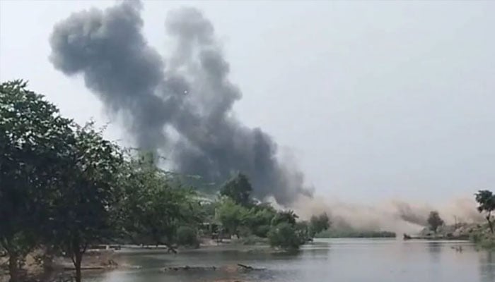 کمالیہ میں ہیڈ سدھنائی پر مائی صفوراں بند کو بارودی مواد سے توڑ دیا گیا