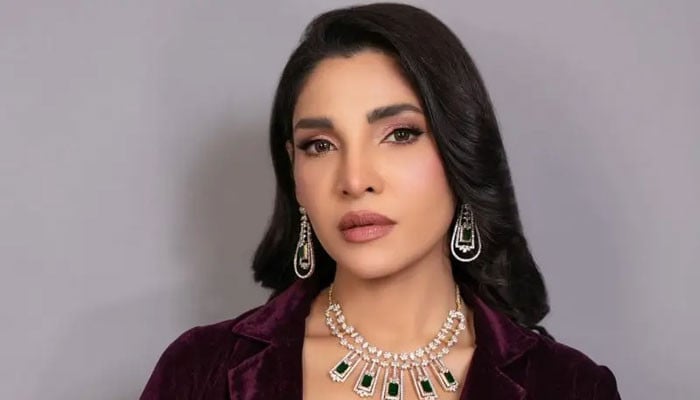 معروف شخصیات کا کوئی بھی فعل ذاتی نہیں ہوتا: ژالے سرحدی
