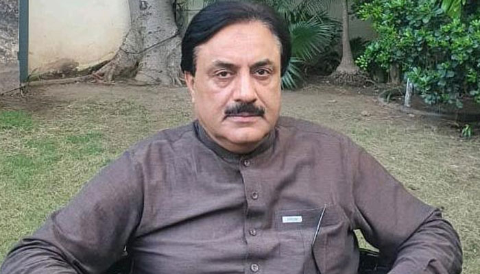 سیدال خان ناصر—فائل فوٹو