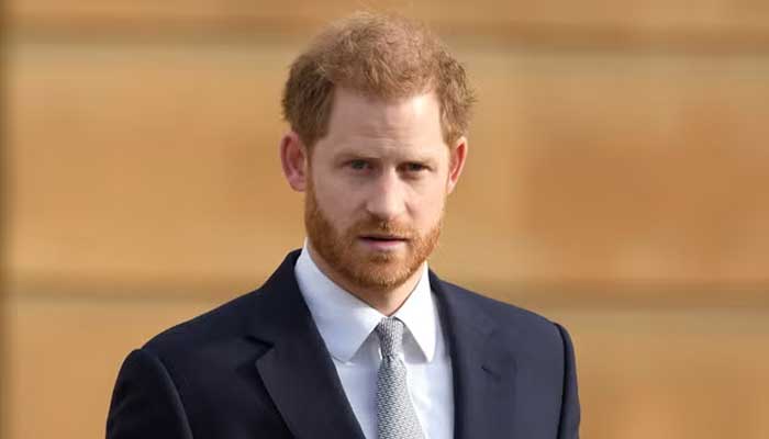 Prince Harry leaves Buckingham Palace in chaos with tricky demand