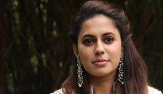 سونا اسمگلنگ کیس میں سزا، بھارتی اداکارہ پر 102 کروڑ روپے جرمانہ عائد