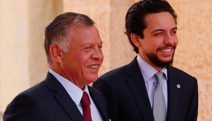 Crown Prince Hussein joins King Abdullah to mark special occasion at palace