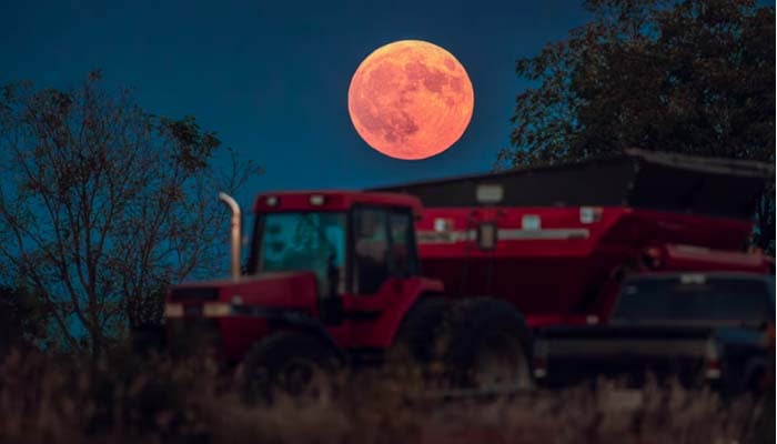 Septembers full corn moon to coincide with total lunar eclipse or Blood Moon