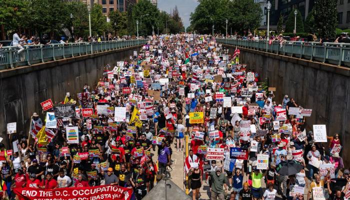 Washington residents protest to end Trump’s troop deployment in city