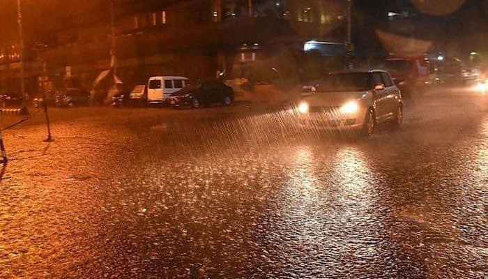 کراچی میں بارش، کےالیکٹرک کے 280 فیڈرز بند ہوگئے