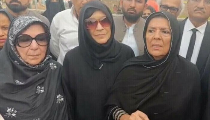 بانی پی ٹی آئی کی تینوں بہنوں کا دھرنا ختم، اڈیالہ جیل سے واپس روانہ