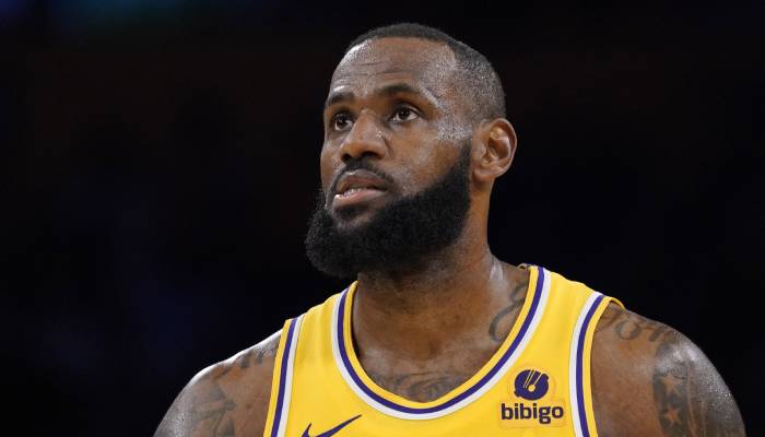 LeBron James makes NBA history with essay in Chinese state newspaper