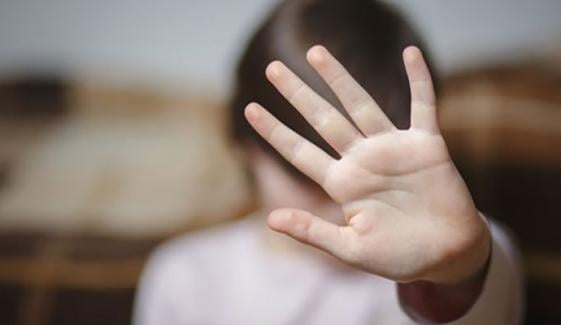 کراچی: بچیوں کے ساتھ زیادتی کا ملزم پکڑا گیا
