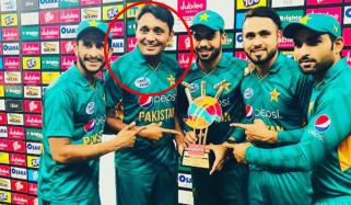 وقاص مقصود کا انٹرنیشنل کرکٹ سے ریٹائرمنٹ کا اعلان