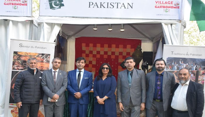 فرانس، پاکستانی سفیر ممتاز زہرہ بلوچ کا انٹرنیشنل ولیج آف گیسٹرونومی کا دورہ