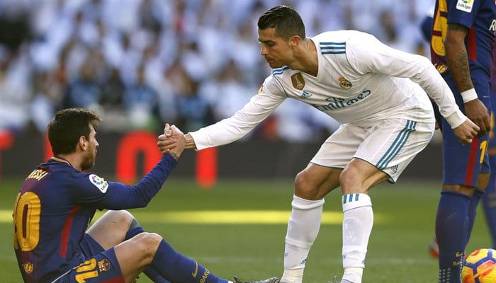 رونالڈو نے ایک سال کی کمائی میں میسی کو پیچھے چھوڑ دیا