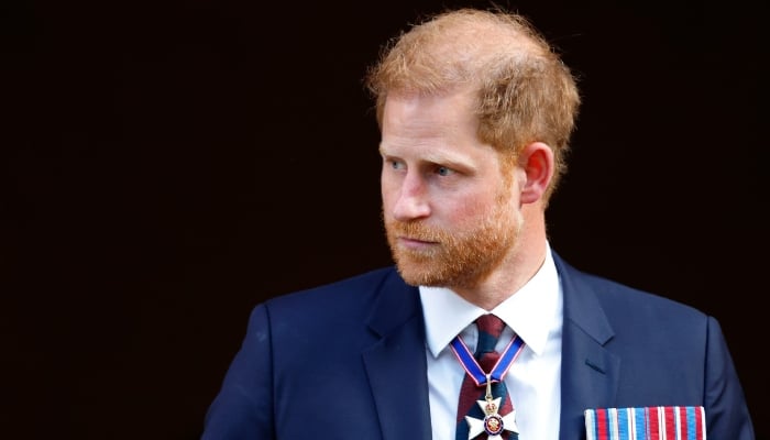 Royal Family turned to key figure in bid to keep Prince Harry in UK