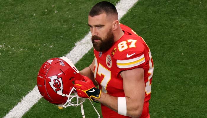 Travis Kelce loses cool, slams helmet as Chiefs suffers setback vs Eagles