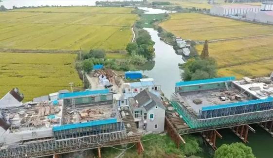 لالچی مالکن کے باعث اربوں ڈالرز کا منصوبہ 2 سال سے تاخیر کا شکار