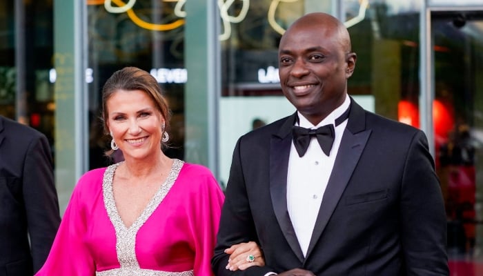 Princess Märtha Louise, Durek Verrett blasted for violating privacy agreement