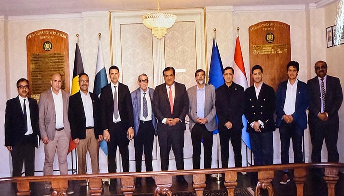 برسلز: پاک بینیلکس اوورسیز چیمبر کے وفد کی سفیر رحیم حیات قریشی سے ملاقات