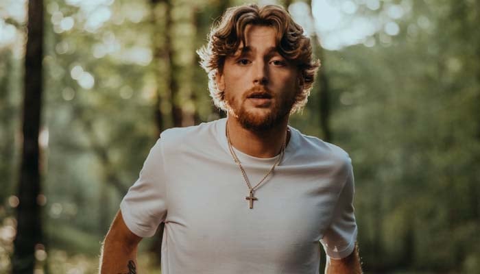 Bailey Zimmerman announces first-ever arena tour, set to start in 2026