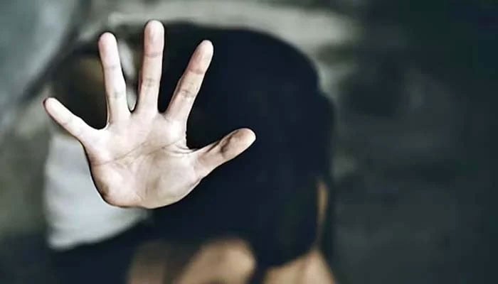 مظفرگڑھ: بھیک مانگنے والی بچی نے زیادتی کرنے والے ملزمان کو شناخت کرلیا