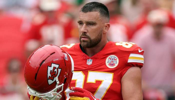 Travis Kelce ‘obscene gestures’ during Chiefs vs Eagles game costs him $14K
